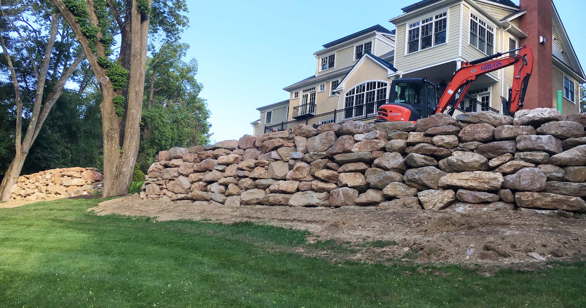 Garnich | Landscape Boulders in New Jersey